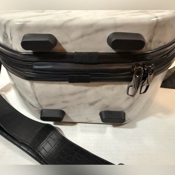 CALPAK Round Marble Hat Box Travel Case w/ Strap - Rare & Stylish - Picture 2 of 14
